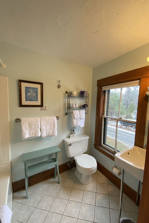 Jennifer Bathroom 2 | Follansbee Inn, Lake Sunapee, NH