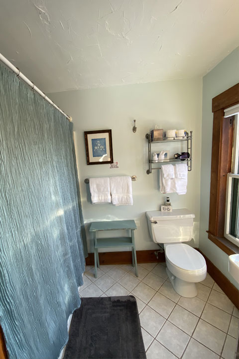 Jennifer Bathroom 1 | Follansbee Inn, Lake Sunapee, NH