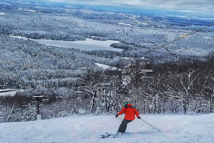 New Hampshire Skiing Active Vacations: Follansbee Inn, Kezar Lake, Mount Sunapee, NH B&B
