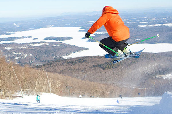 New Hampshire Skiing Active Vacations: Follansbee Inn, Kezar Lake, Mount Sunapee, NH B&B