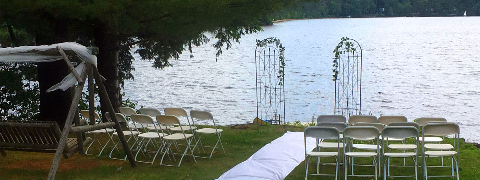 New Hampshire Lakefront Wedding: Follansbee Inn